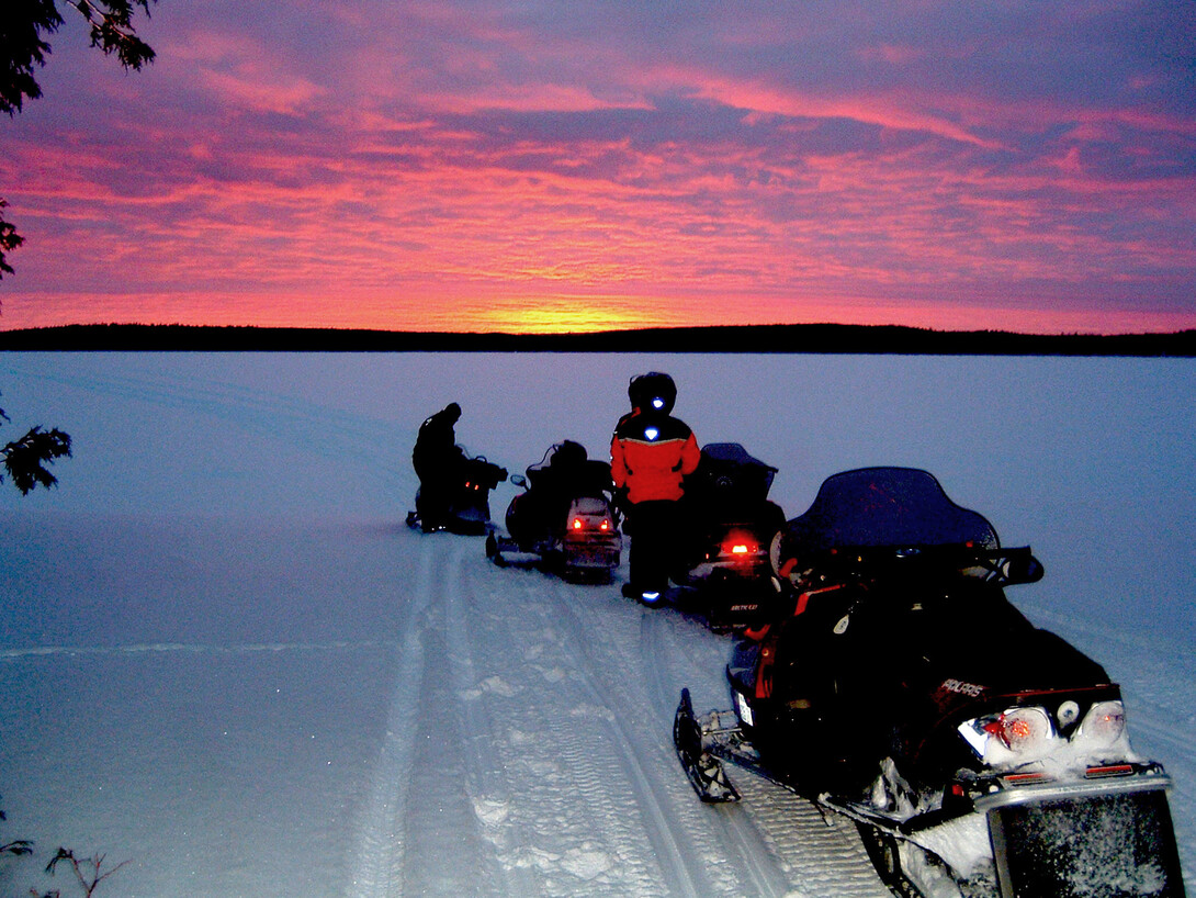 Minnesota Snowmobile Trails to Ontario Snowmobile Trails Access OFSC